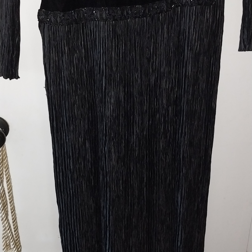 Mary McFadden Couture Vintage Silk Evening Gown - Picture 13 of 14
